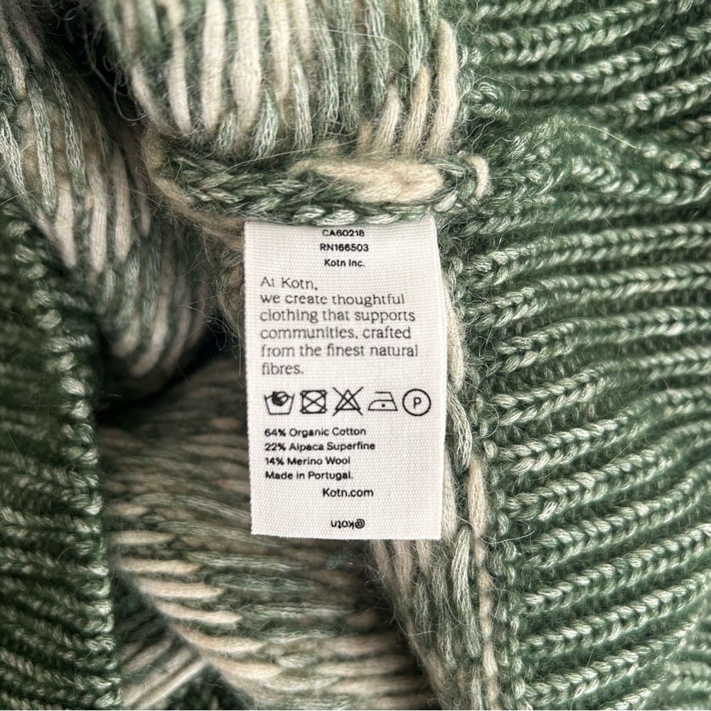 KOTN Women's Asilah Cropped Pattern Sweater - Picture 7 of 11